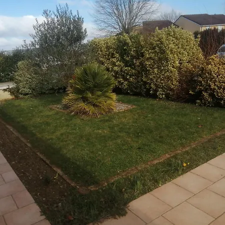 La Maison D'elise Oda ve Kahvaltı Dollon